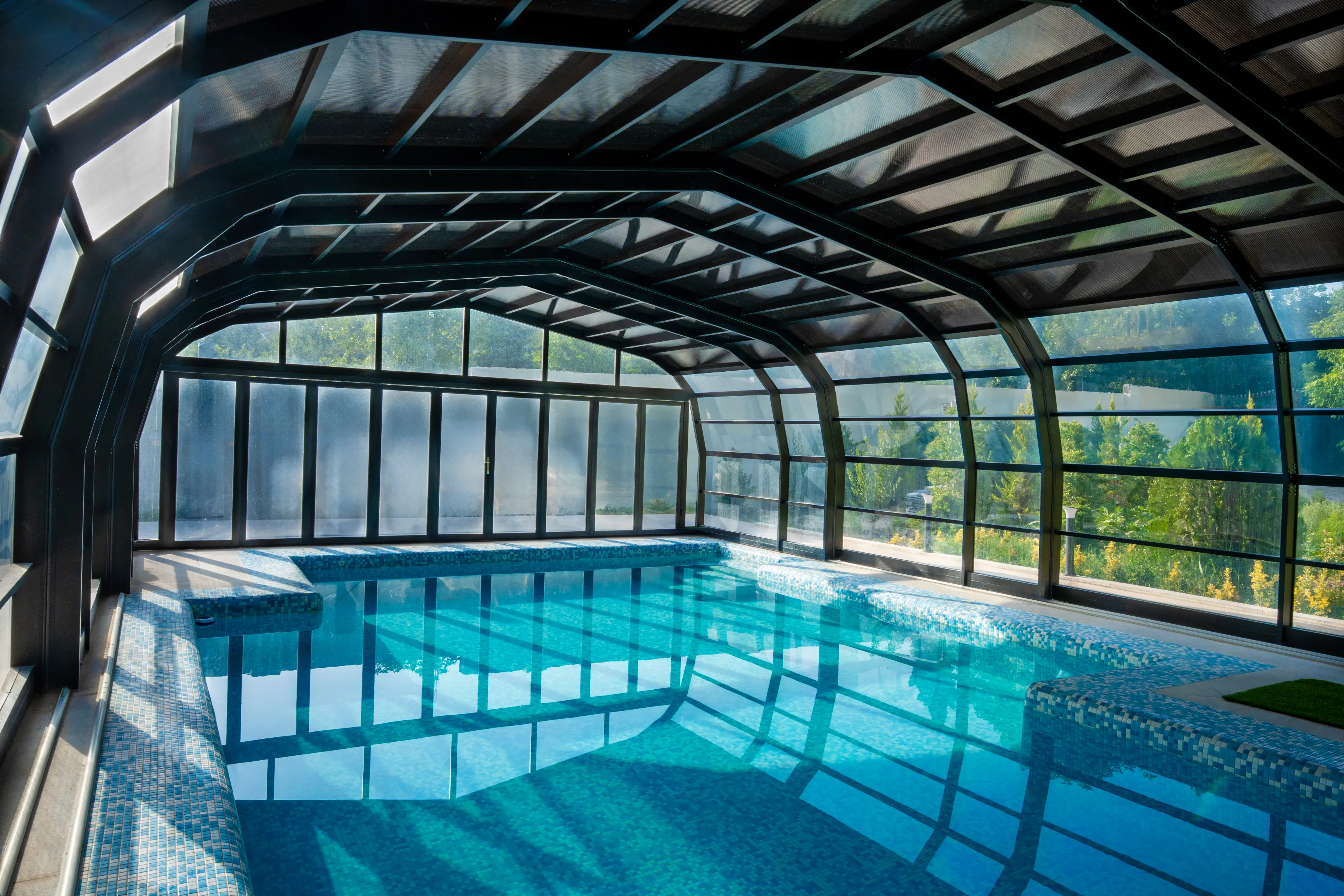 استخر خوروین